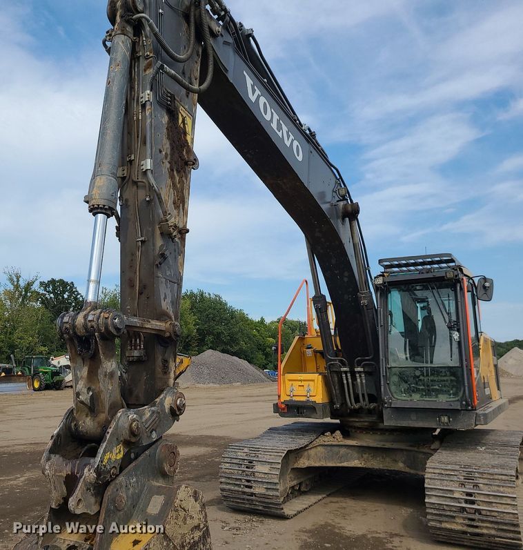 image for item DK4021 2018 Volvo EC220EL  excavator