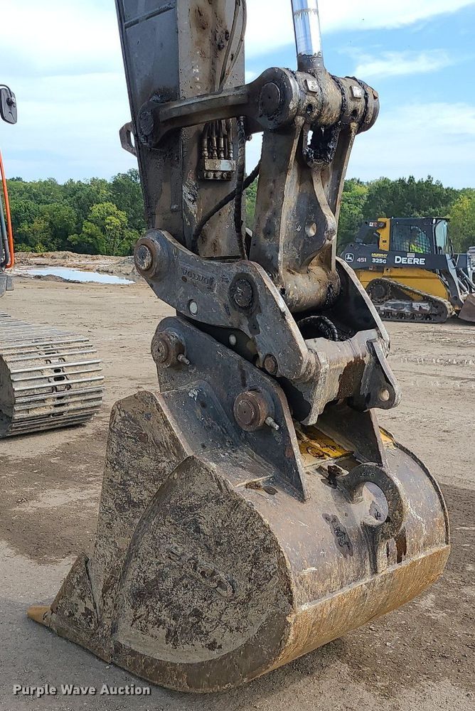 image for item DK4021 2018 Volvo EC220EL  excavator
