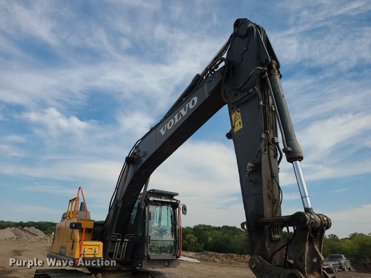 image for item DK4021 2018 Volvo EC220EL  excavator