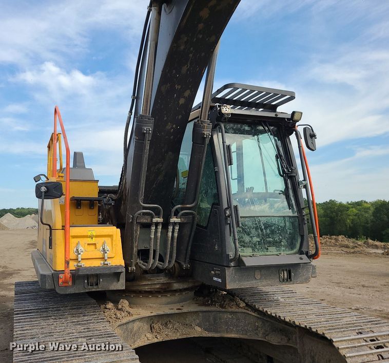 image for item DK4021 2018 Volvo EC220EL  excavator
