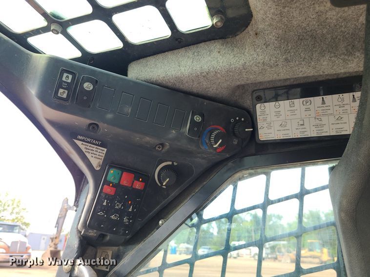 image for item DK4022 2019 John Deere 325G  tracked skid steer loader