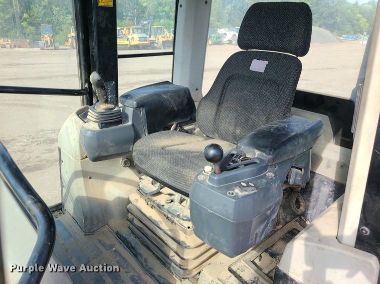 image for item DK4023 2013 Caterpillar 963D  track loader