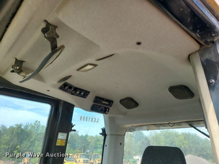 image for item DK4023 2013 Caterpillar 963D  track loader