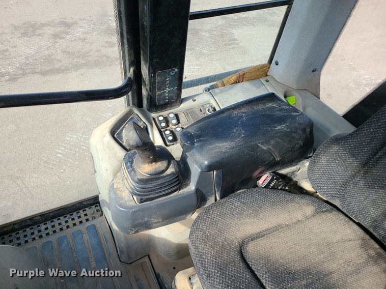 image for item DK4023 2013 Caterpillar 963D  track loader