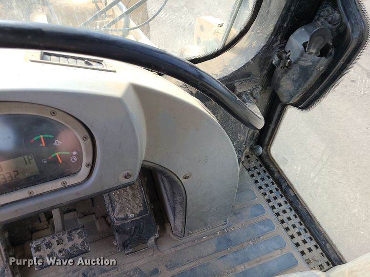 image for item DK4023 2013 Caterpillar 963D  track loader