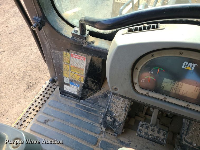 image for item DK4023 2013 Caterpillar 963D  track loader