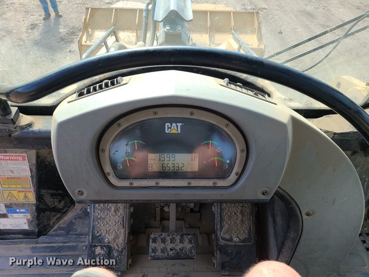 image for item DK4023 2013 Caterpillar 963D  track loader