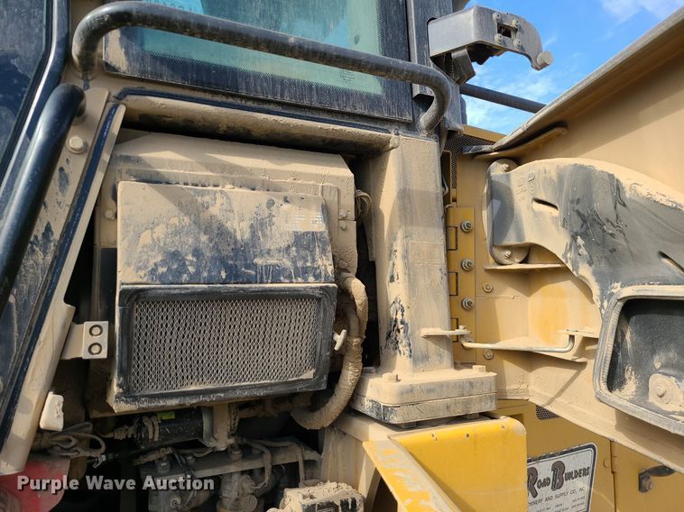 image for item DK4023 2013 Caterpillar 963D  track loader