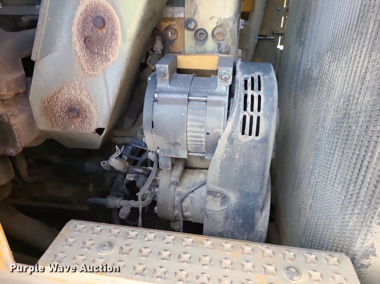 image for item DK4023 2013 Caterpillar 963D  track loader