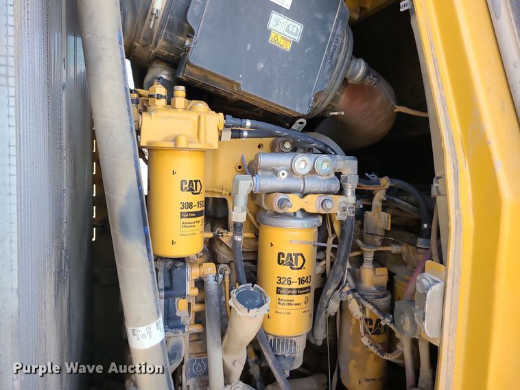 image for item DK4023 2013 Caterpillar 963D  track loader