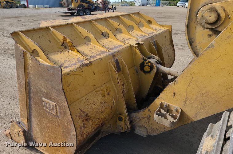 image for item DK4023 2013 Caterpillar 963D  track loader