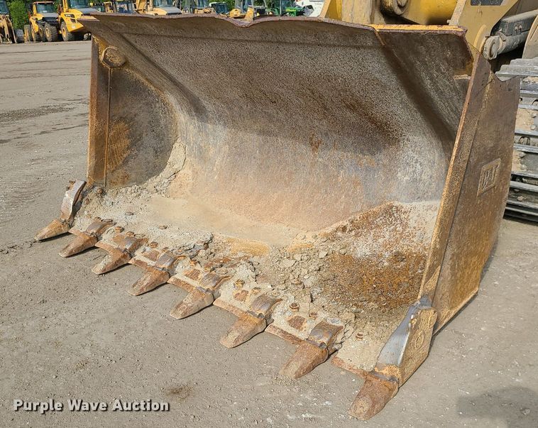 image for item DK4023 2013 Caterpillar 963D  track loader