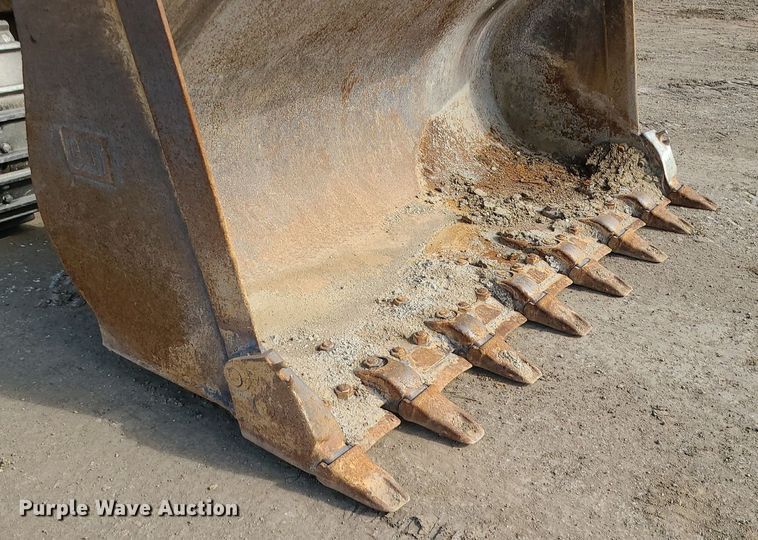 image for item DK4023 2013 Caterpillar 963D  track loader