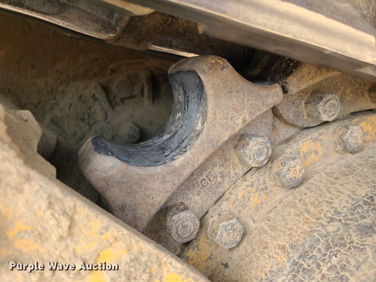 image for item DK4023 2013 Caterpillar 963D  track loader