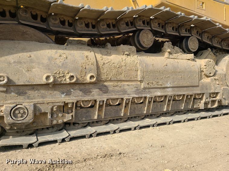 image for item DK4023 2013 Caterpillar 963D  track loader