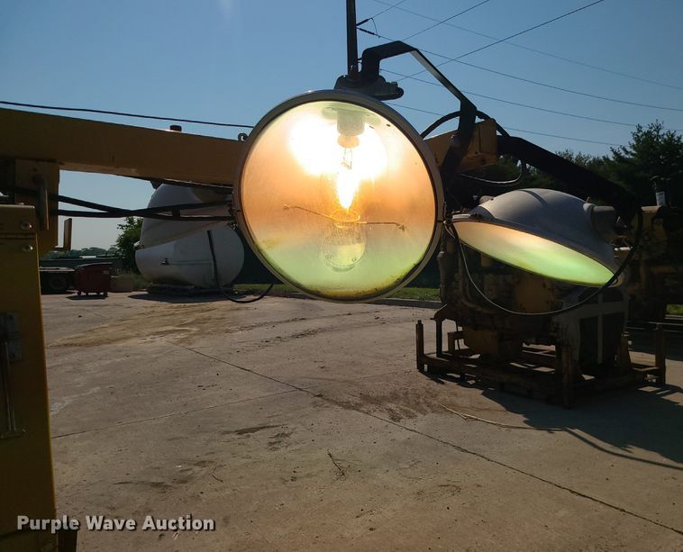 image for item DK4027 Caterpillar  light plant