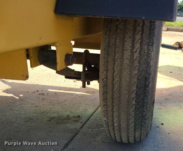 image for item DK4027 Caterpillar  light plant