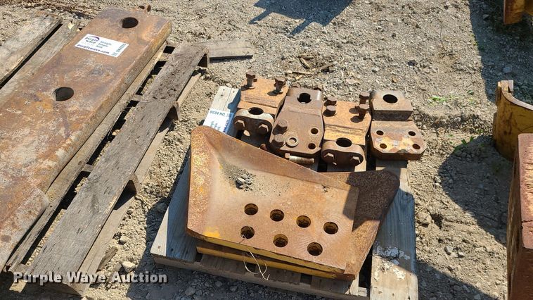 image for item DK4038 Caterpillar D8R  parts