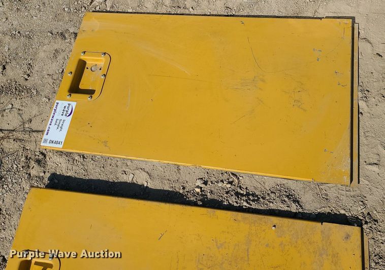 image for item DK4041 Caterpillar  engine covers