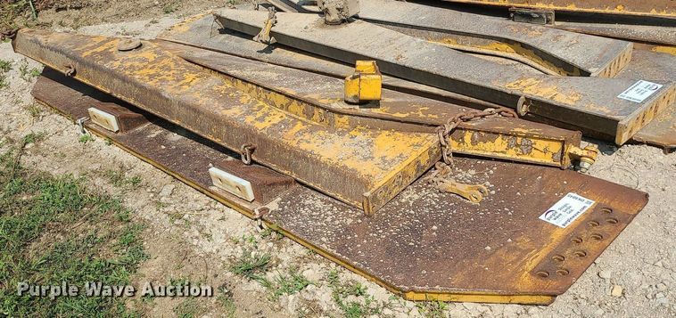 image for item DK4045 Caterpillar 740  end gate