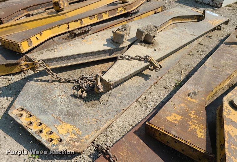 image for item DK4046 Caterpillar 740  end gate