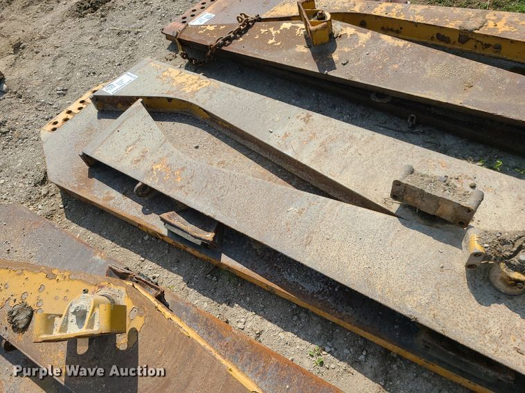 image for item DK4046 Caterpillar 740  end gate