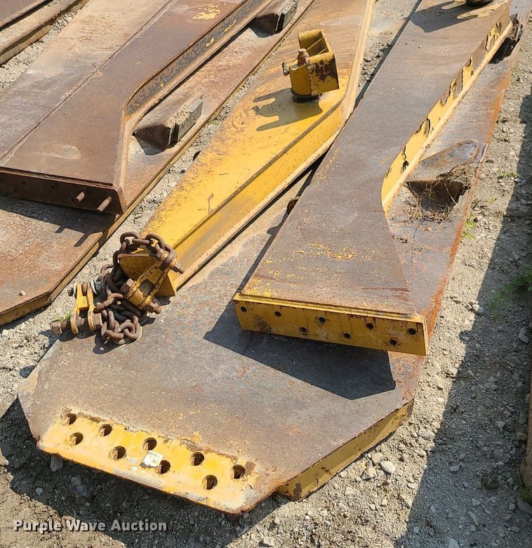 image for item DK4047 Caterpillar 740  end gate