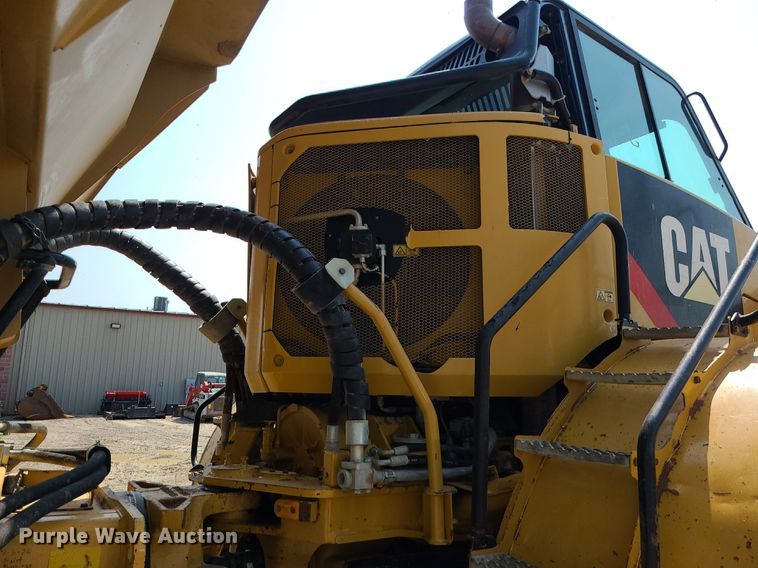 image for item DK4052 2015 Caterpillar 740B  haul truck