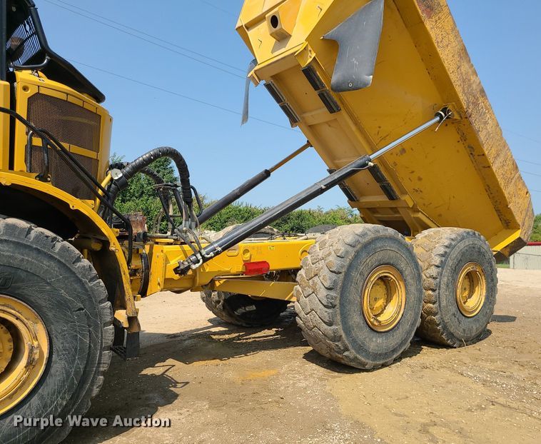 image for item DK4052 2015 Caterpillar 740B  haul truck