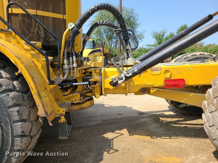 image for item DK4052 2015 Caterpillar 740B  haul truck