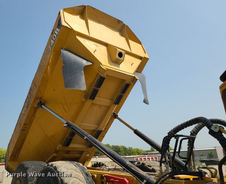 image for item DK4052 2015 Caterpillar 740B  haul truck