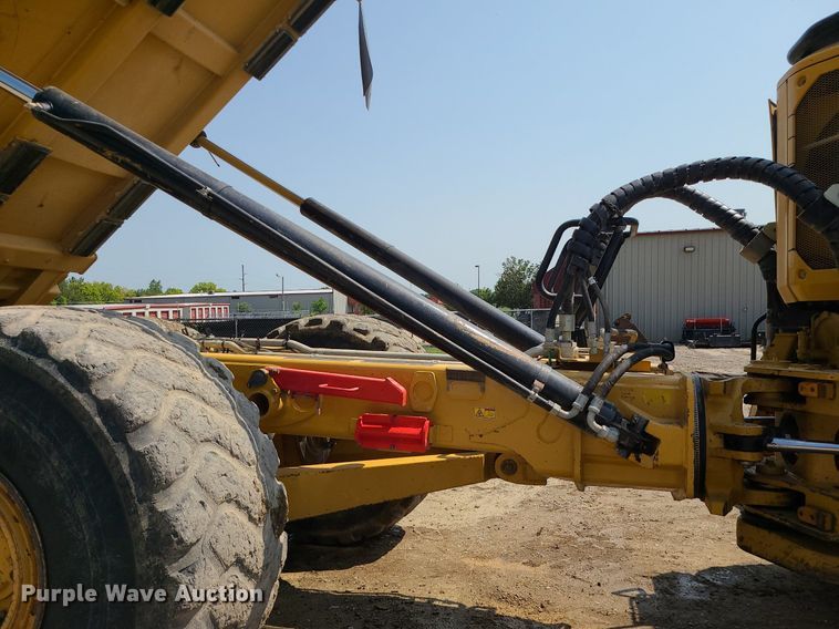 image for item DK4052 2015 Caterpillar 740B  haul truck