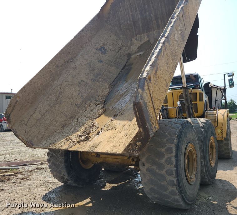 image for item DK4052 2015 Caterpillar 740B  haul truck