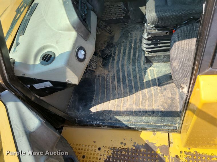 image for item DK4052 2015 Caterpillar 740B  haul truck