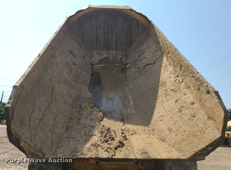 image for item DK4052 2015 Caterpillar 740B  haul truck