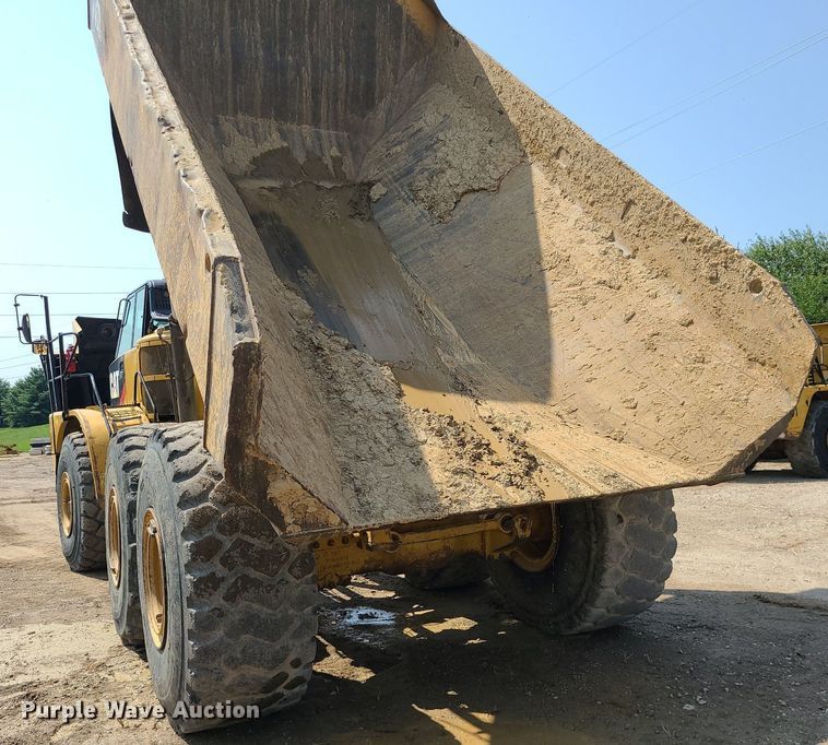 image for item DK4052 2015 Caterpillar 740B  haul truck