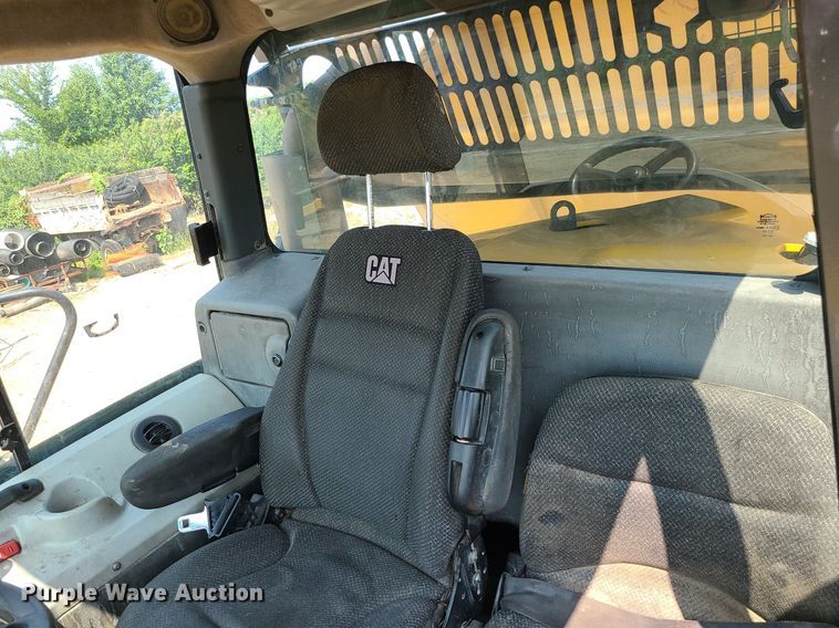 image for item DK4052 2015 Caterpillar 740B  haul truck