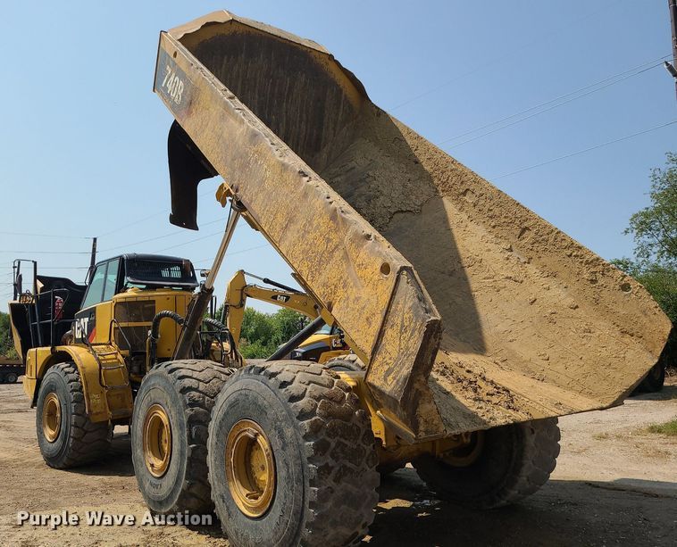 image for item DK4052 2015 Caterpillar 740B  haul truck