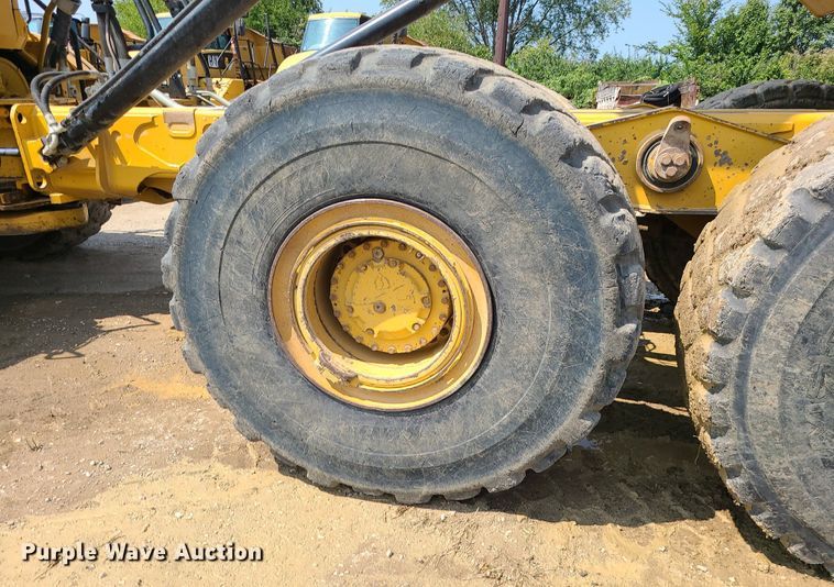 image for item DK4052 2015 Caterpillar 740B  haul truck