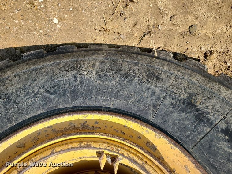 image for item DK4052 2015 Caterpillar 740B  haul truck