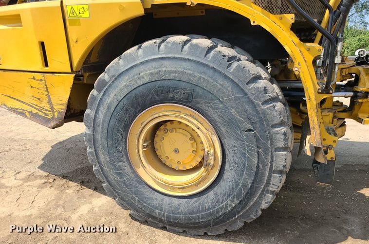 image for item DK4052 2015 Caterpillar 740B  haul truck