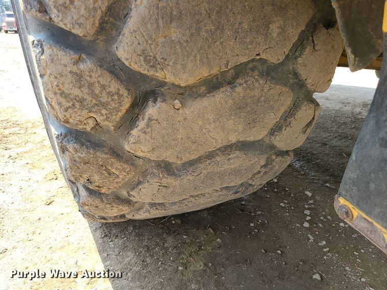 image for item DK4052 2015 Caterpillar 740B  haul truck