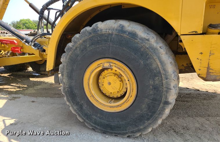 image for item DK4052 2015 Caterpillar 740B  haul truck