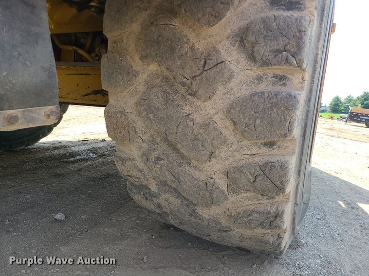 image for item DK4052 2015 Caterpillar 740B  haul truck