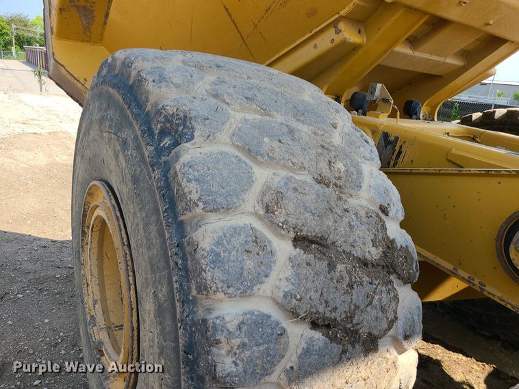 image for item DK4052 2015 Caterpillar 740B  haul truck