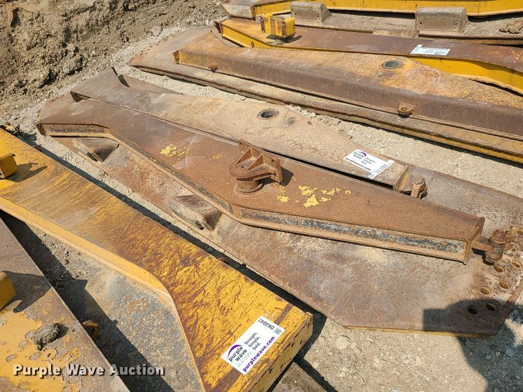 image for item DK4052 2015 Caterpillar 740B  haul truck