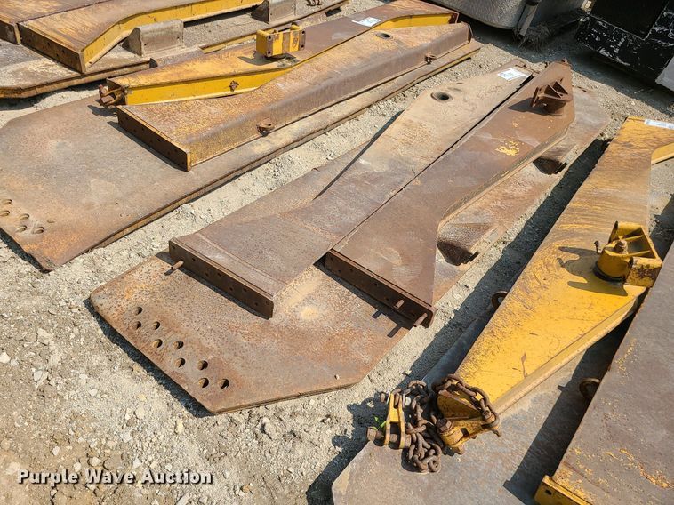 image for item DK4052 2015 Caterpillar 740B  haul truck