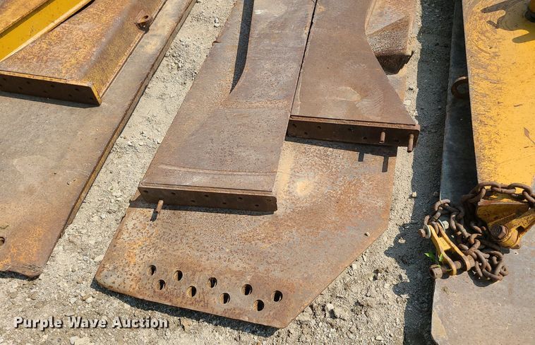 image for item DK4052 2015 Caterpillar 740B  haul truck