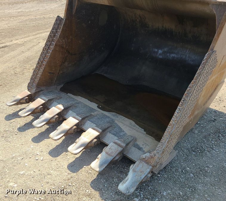 image for item DK4053 Caterpillar  74"W excavator bucket