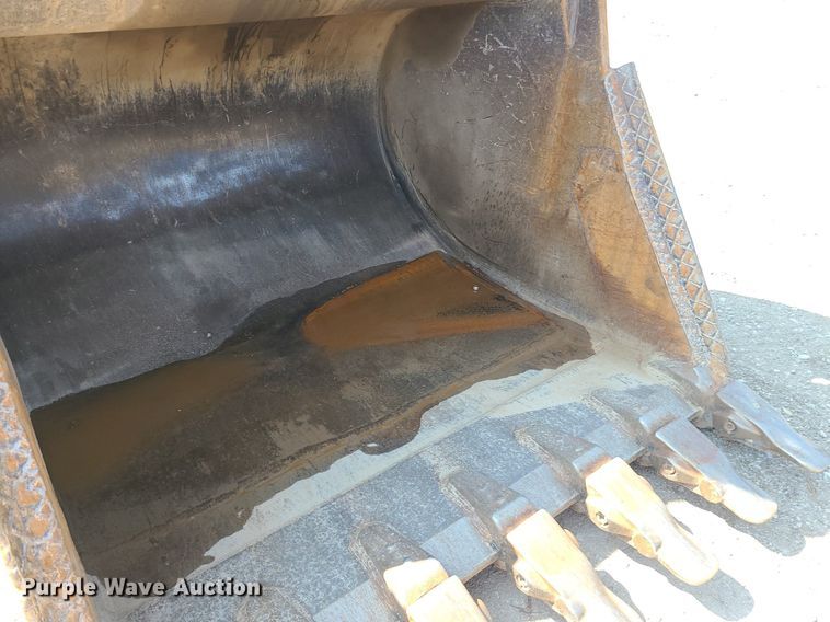 image for item DK4053 Caterpillar  74"W excavator bucket